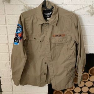 Tan nasa button down boys M